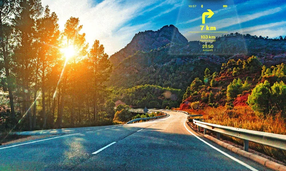 Head-Up Display mit Calimoto nutzbar » 3 Head-Up-Display Navigation Calimoto