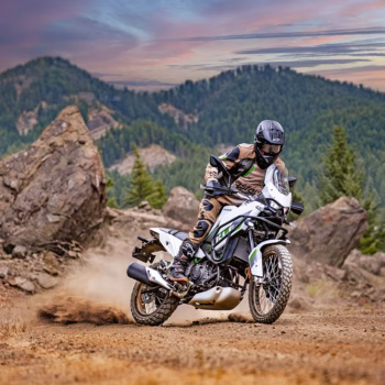 ALPENTOURER 2-2026 » 4 ALPENTOURER 2-2026 Kawasaki KLE500